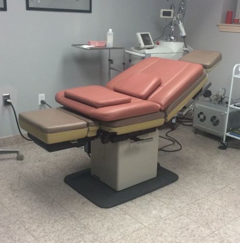 Surgical Chair (Midmark 411)