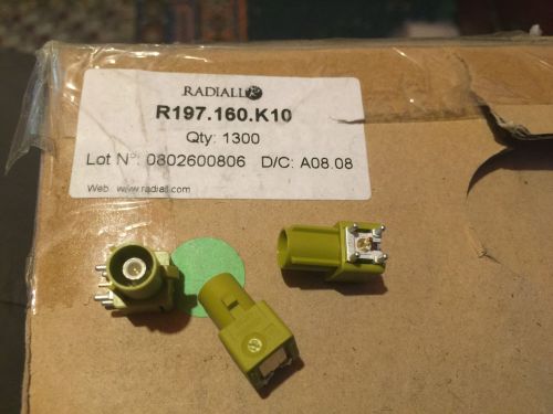 Approx. 1300 pcs RADIALL R197.160.K10, R/A RECEPTACLE MALE Series : SMB CARLOCK.