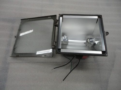 (1) QF500 DAY-BRITE 500 WATT LIGHT FIXTURE(S)