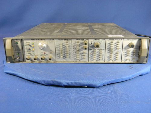 Tektronix 1410 NTSC Generator  Mainframe 30 Day Warranty