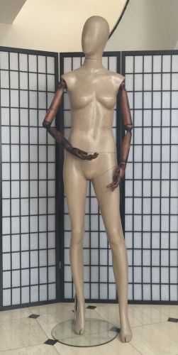 Fiberglass Female Mannequin Egghead Aristocratic Jointed Arms Full Body Display
