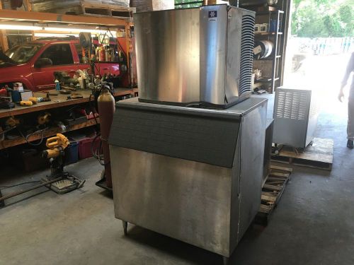 MANITOWOC ICE MACHINE Model SD0872C with Bin and Remote Condenser