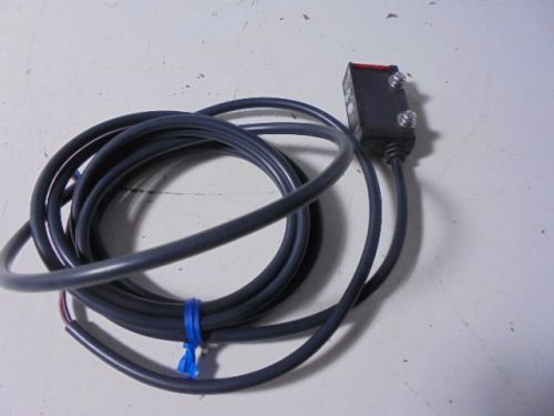 OMRON E3S-AT11-D PHOTOELECTRIC SENSOR