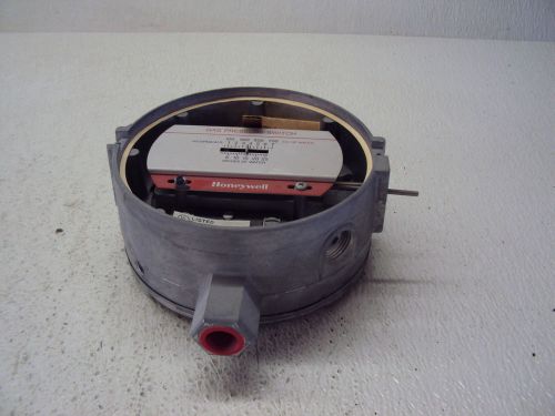 HONEYWELL C437D 1005 GAS PRESSURE SWITCH  NEW