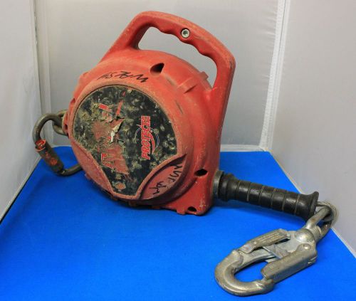 Protecta Rebel 3590500 Self Retracting Lifeline 33ft SRL Cable 420lb READ