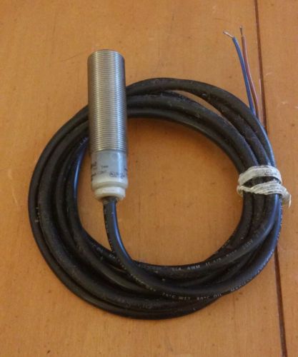 NEW CUTLER HAMMER E57LAL18A2SA INDUCTIVE PROXIMITY SENSOR SER E1 D270348