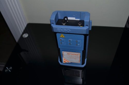 EXFO FLS-230A  LIGHT SOURCE FAULT LOCATOR