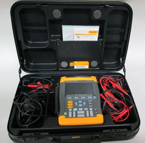 Fluke 196B ScopeMeter Handheld Oscilloscope