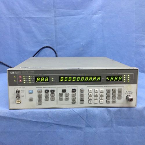 Hewlett Packard HP 8657D Signal Generator Pi/4DQPSK