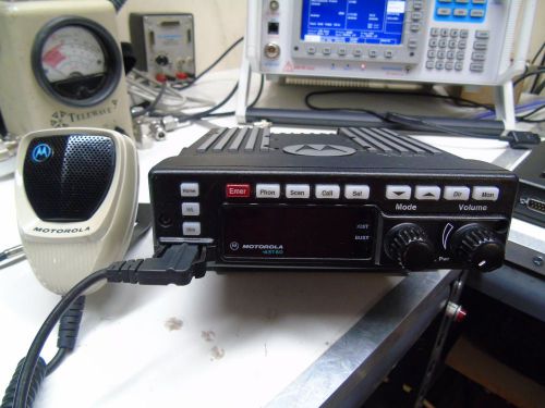 Motorola xtl 5000 w4 700/800mhz. 100008000000 h2 0 damage lots of pics good tag for sale