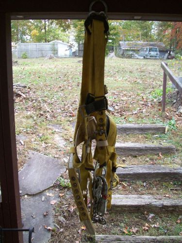 USED MILLER SAFETY CLIMBING HARNESS W/LAYNARD/REBAR  BUNGEE HOOKS CLAMPS--LARGE-