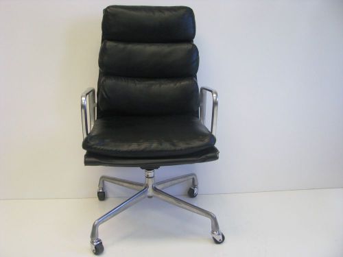 Herman Miller Eames Aluminum Group Executive Hi Back Soft Pad Lounge  VINTAGE