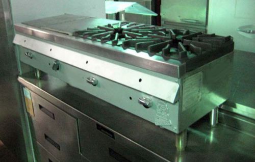 RHP-4-48  48” WOLF REGENCY HEAVY DUTY GAS RANGE HOT PLATE