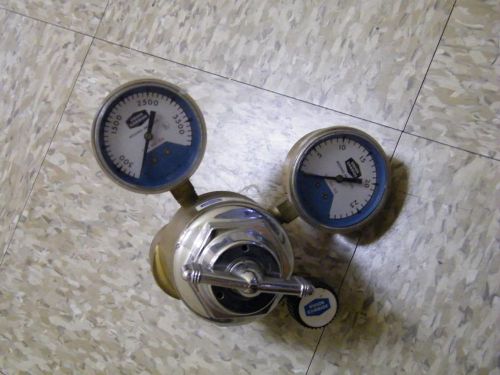 union carbide linde gas regulator tsa-15-580 pressure control lab welding aptech