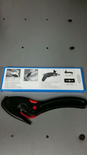 MARTOR CONCEALED BLADE SAFETY CUTTER W/ REPLACEMENT BLADES #121001 - NEW
