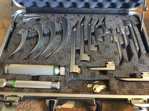 Propper Laryngoscope Set