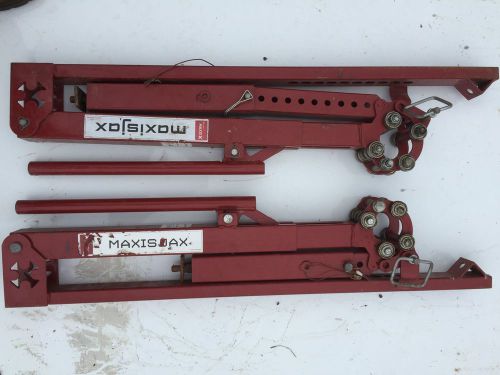 MAXIS MJ-707 Pair Of Reel Stands MAXISJAX  3000lbs