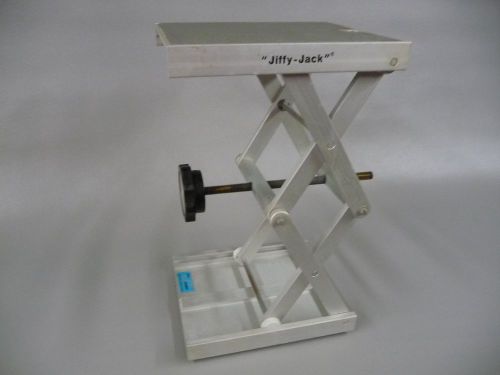 Jiffy-Jack Lab Jack, 6.25 &#034; X 7.5&#034; top, 25 lb capacity