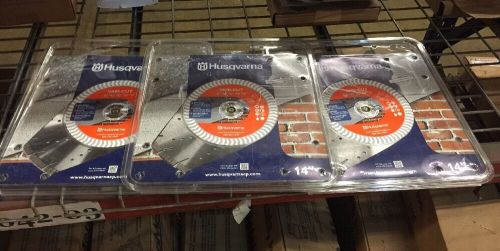 14&#034; Husqvarna Vari-Cut Wet/Dry Diamond Blade- 3 pack