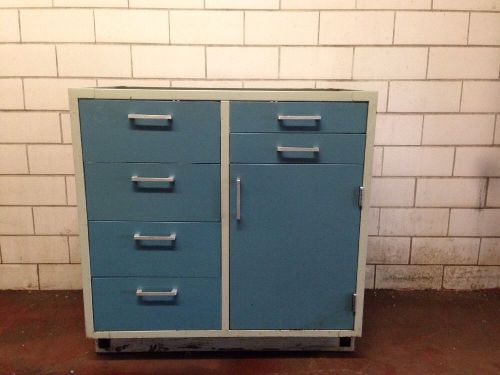 Curtin Matheson Scientific Laboratory Storage Steel Cabinet 36&#034;h x 35&#034;w x 22&#034;de