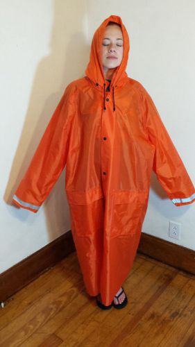 NASCO FLUORESCENT ORANGE REFLECTIVE RAIN COAT HOODED  SIZE LONG SEE MEASUREMENTS