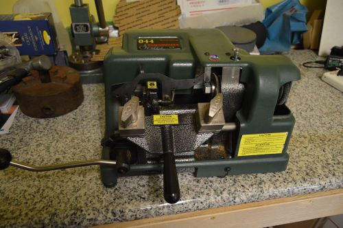 Ilco 044 Semi Automatic Key Machine TESTED &amp; WORKING