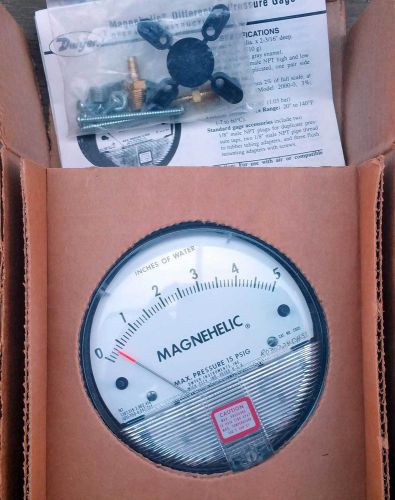 Dwyer 2005 Magnehelic Pressure Gauge 0 - 5 in H2O NEW