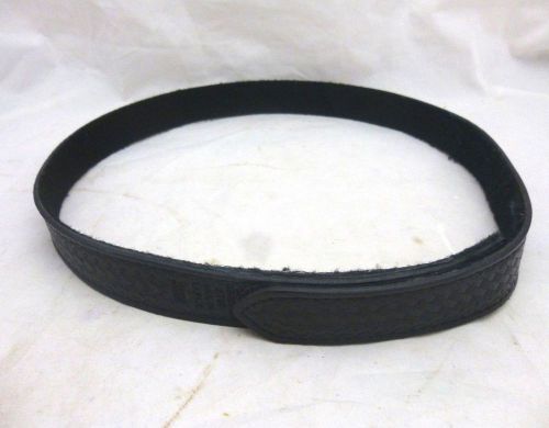 Safariland Black 1.5&#034; Buckleless Reversible Duty Belt USED 99-4-4 Large 49.5&#034;