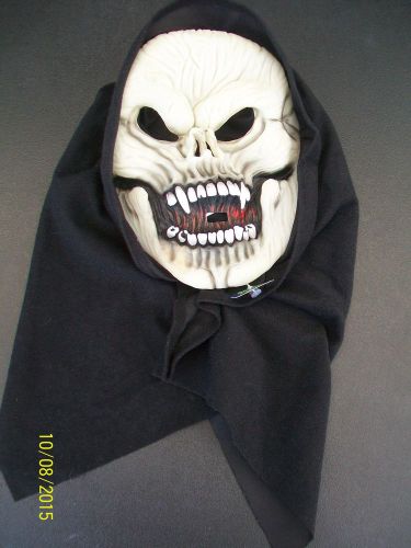 Monster halloween mask -super glow in dark- great disguise one size fits all new