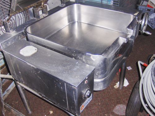 GROEN MANUAL TILTING BRAISING PAN\SKILLET\ELECTRIC