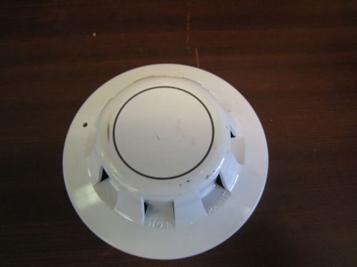 One Apollo XP95A Photoelectric Smoke Detector Model 55000-650 APO Apollo Base