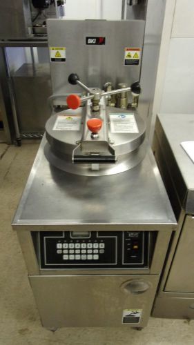 BKI LPF-FC48 Pressure Fryer Electric