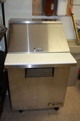 True TSSU-27-12M-C Sandwich Prep Refrigerator Salad Cooler 27&#034; Model