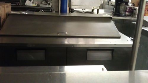 True 60&#034; Refrigerated Mega Top Sandwich Pizza Prep Table TSSU-60-24M-B