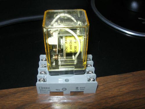 IDEC SR2P-06 96Y30C 300V  91601 Relay