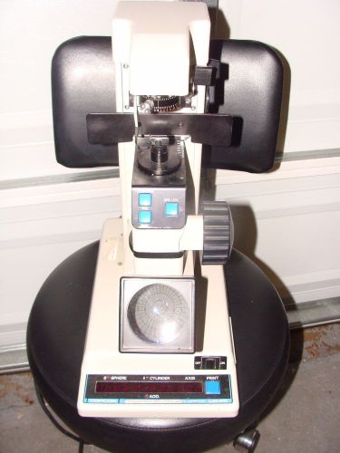 TOPCON LMP-5 LENSMETER WITH DIGITAL READOUT. GOOD CONDITION.