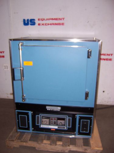 8747 BLUE M LAB OVEN 256 TEMP 343*C / 650*F CHAMBER 25&#034;W X 20&#034;D X 20&#034;H BENCH TOP