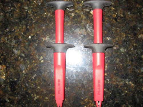 Lot of 2 Red Fluke AC220 Alligator Clips