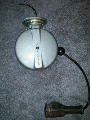 Vintage Appleton Reelite Continuous Swivel Retractable Cord Reel 250v model 259