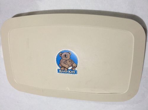 KOALA Horizontal Cream Colored Baby Changing Station KB200-00