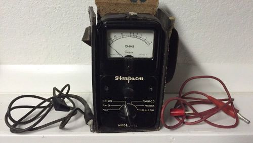 VINTAGE SIMPSON ELECTRIC CO. MODEL 372 2 V-2 OHMMETER W/ ORIGINAL LEADS &amp; CASE