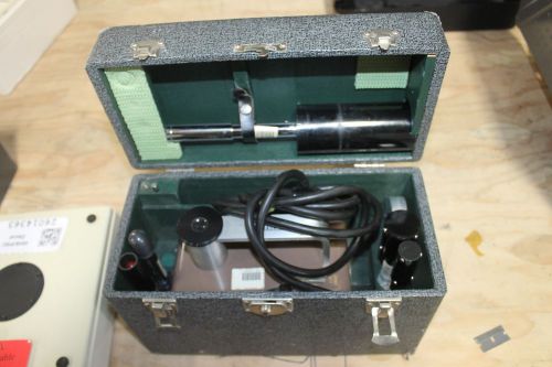 Victoreen Radiation Condenser R-Meter X-Ray Meter Model 570 NICE