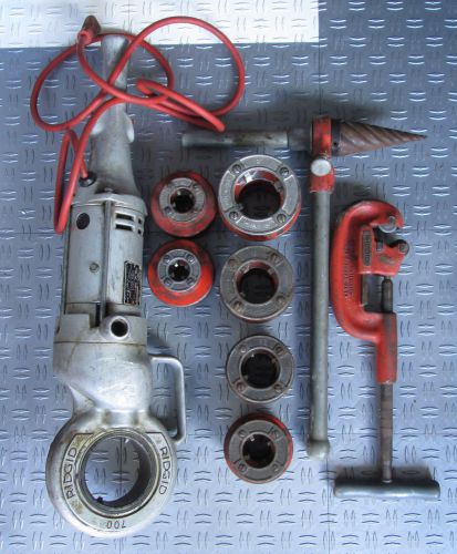 RIDGID 700 pipe threader w/ die set 1/2 to 2&#034; cutter reamer power drive working