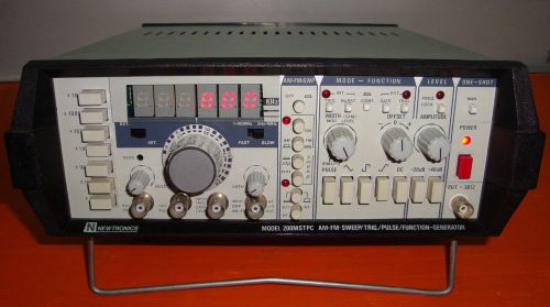 Newtronics 200mstpc am-fm  pulse/trig/function / sweep generator for sale