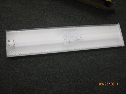 Williams Fluorescent lighting Fixture Type B2 White