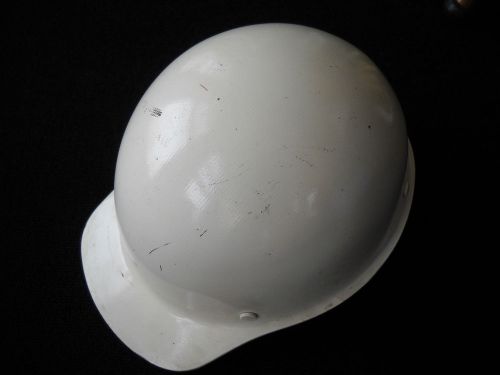 VINTAGE MSA / MINE SAFETY APPLIANCES CO. FIBERGLASS SKULLGARD  HARDHAT  NOS