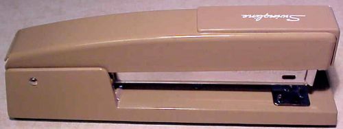 SWINGLINE CLASSIC ~ BEIGE, METAL MODEL 747 STAPLER, NEW OLD STOCK