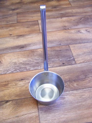 New vollrath 58700 one quart,stainless steel, hooked handle dipper for sale