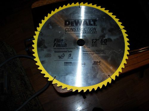 DEWALT CONSTRUCTION SERIES 12&#034;DIA 60 TEETH ATB FINE FINISH SAW BLADE 1&#034; ARBOR