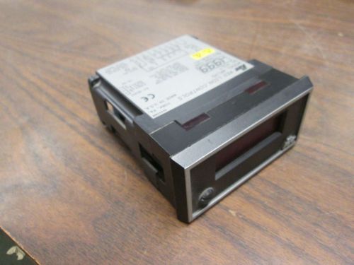 Red Lion Controls DC Volt Meter APLVD400 115V 50/60Hz 6VA Used